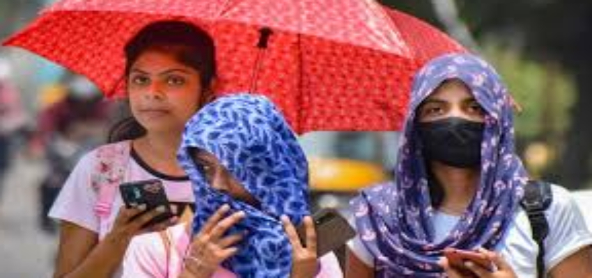 Delhi Weather: गर्मी और उमस का डबल अटैक, राहत के लिए बारिश का इंतजार; IMD ने बताया मौसम का हाल