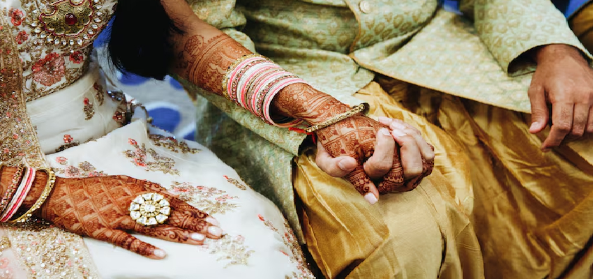 पंजाब के 3 जिलों में लव मैरिज पर लगा बैन, नियम तोड़ने पर होगी कार्रवाई