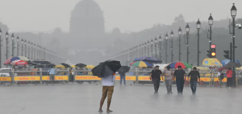 Delhi Weather: रक्षाबंधन पर दिल्ली-NCR में झमाझम बारिश, जलभराव और रेड अलर्ट जारी; जानें देशभर में मौसम का क्या है हाल?