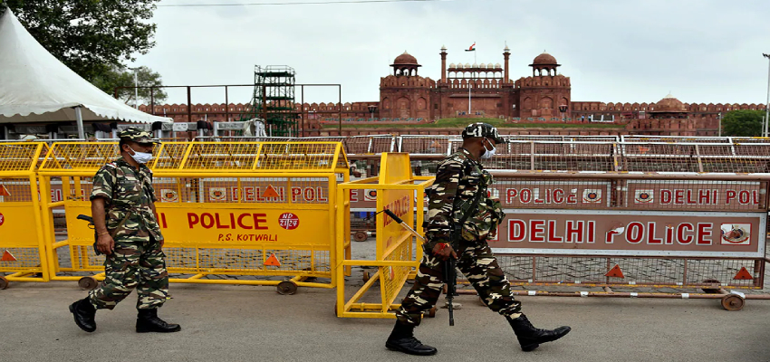 Independence Day 2025:  किले में तब्दील हुई दिल्ली...हाई-टेक निगरानी के साथ कड़ी सुरक्षा, एंटी-ड्रोन सिस्टम और स्नाइपर्स तैनात