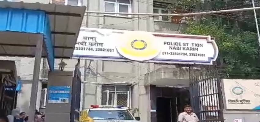 दिल्ली में पांच लड़कों ने मिलकर एक युवक को मौत के घाट दिया, जानें क्या है पूरा मामला