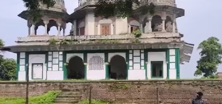 क्या है फतेहपुर मकबरे का इतिहास, अचानक क्यों बढ़ा विवाद?