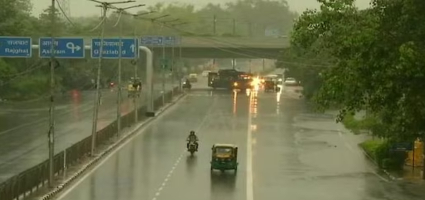 आसमान से बरस रही आफत की बारिश, दिल्ली-हरियाणा समेत इन 6 राज्यों में भारी बारिश का रेड-ऑरेंज अलर्ट