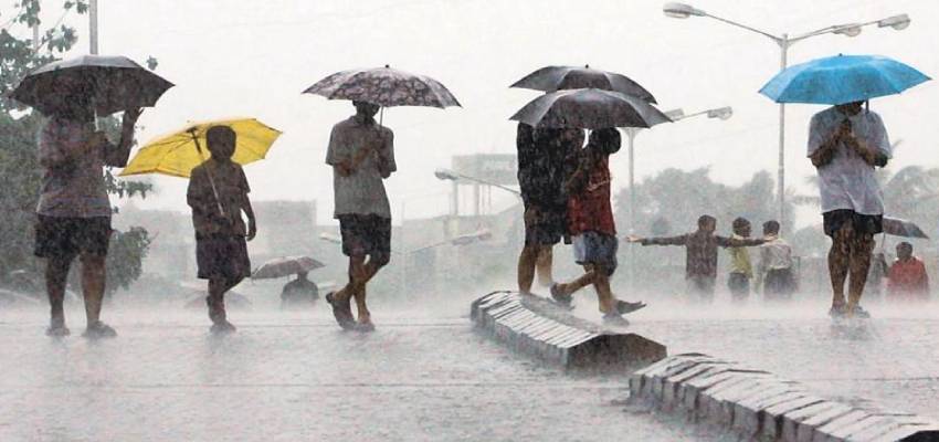 पलट गया मौसम का मिजाज...4 दशकों में मॉनसून का बदला पैटर्न, वेदर रिपोर्ट से खुले जलवायु परिवर्तन के राज