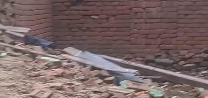 HARYANA NEWS: भारी बारिश के कारण गिरी एक मकान की छत, महिला की मौत, पति और 3 बच्चे घायल