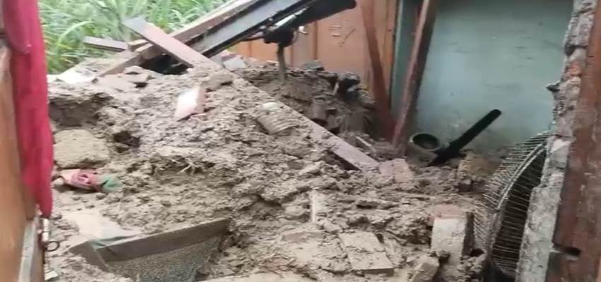 Haryana News: रादौर में बारिश का कहर, मकान की छत गिरने से एक की मौत, पत्नी व तीन बच्चे बाल-बाल बचे