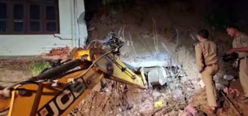 हिमाचल में बारिश का जबरदस्त कहर, मंडी में भूस्खलन के कारण 7 लोगों की मौत, यातायात हुआ ठप