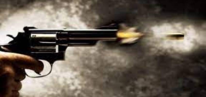 ग्रेटर नोएडा के हॉस्टल में फायरिंग, दो छात्रों की आपसी गोलीबारी में एक की मौत और दूसरा घायल