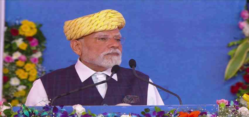पीएम मोदी ने गुजरात को दिया 34 हजार करोड़ से अधिक का उपहार, कहा-GST में कमी के साथ, बाज़ारों में और भी रौनक आने वाली