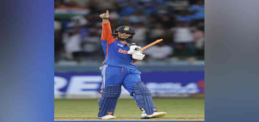 
							Asia Cup 2025 IND vs PAK: पहले छक्कों को तोड़ो रिकॉर्ड, फिर अभिषेक शर्मा ने युवराज सिंह को पीछे छोड़ते हुए हासिल किया बड़ा कीर्तिमान