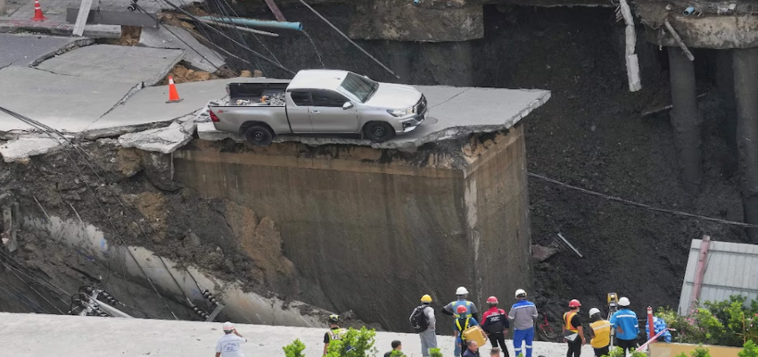 बैंकॉक में लोगों को हुए पताल लोक के दर्शन! धरती फटी और 50 मीटर गहरा गड्ढा निगल गया सड़क-गाड़ियां
