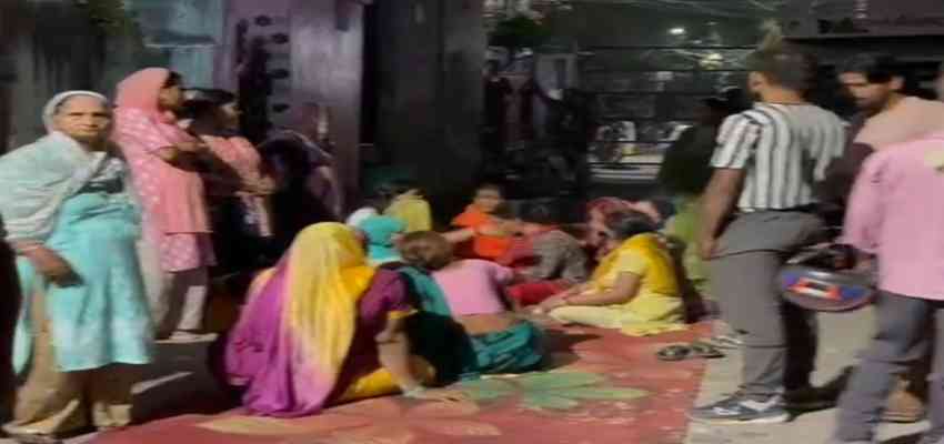Delhi News: मंगोलपुरी में आपसी झड़प के बाद 10वीं क्लास के नाबालिग छात्र की हत्या, परिवार में मातम