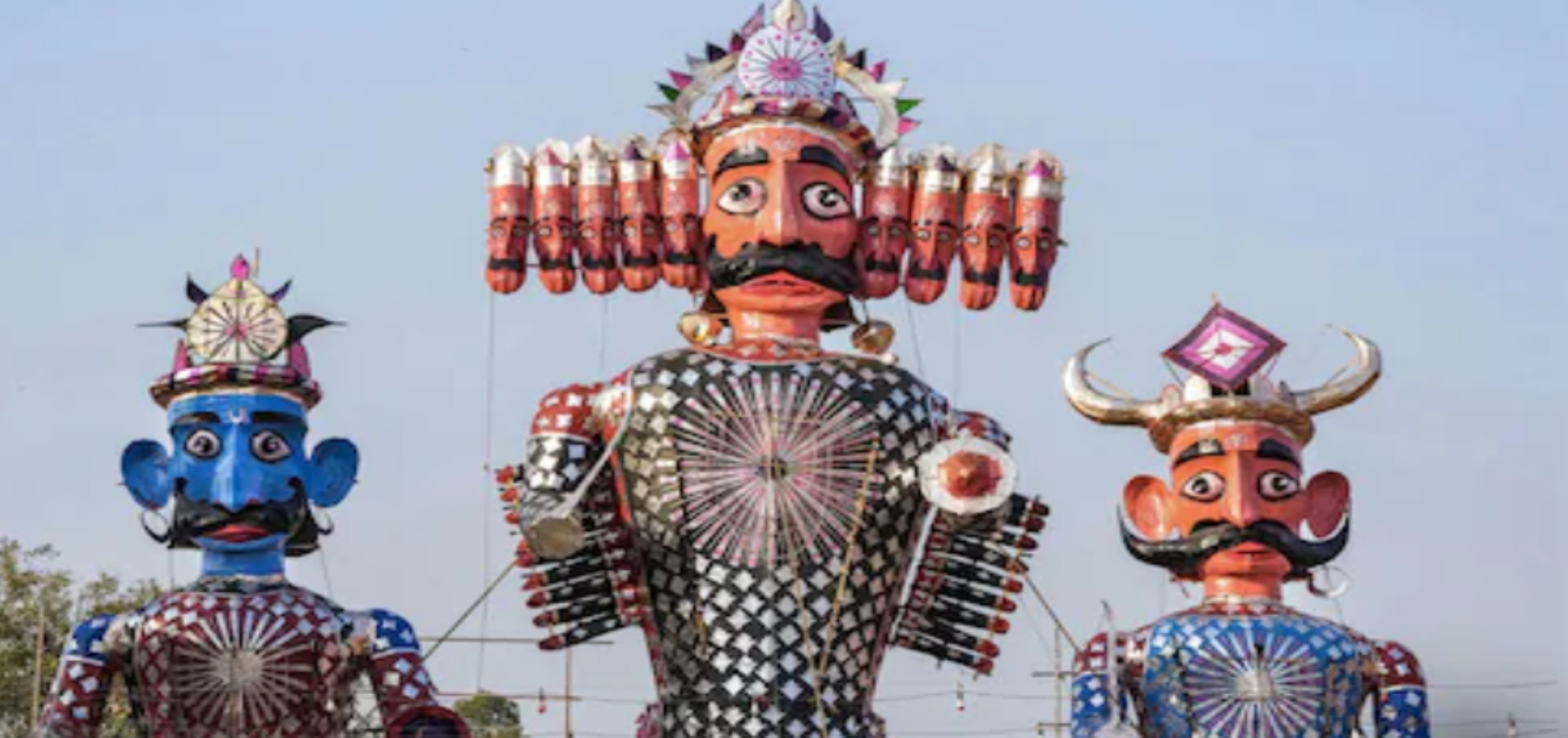 
								Dussehra 2025: दशहरे पर दिख जाएं ये 5 चीज़ें, तो समझिए खुल गया भाग्य!