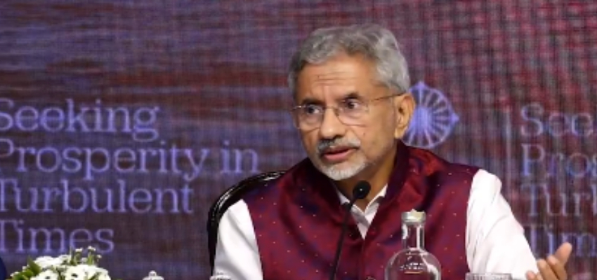 टैरिफ विवाद पर विदेश मंत्री जयशंकर ने तोड़ी चुप्पी, बोले- वैश्विक अर्थव्यवस्था पर एक साथ...
