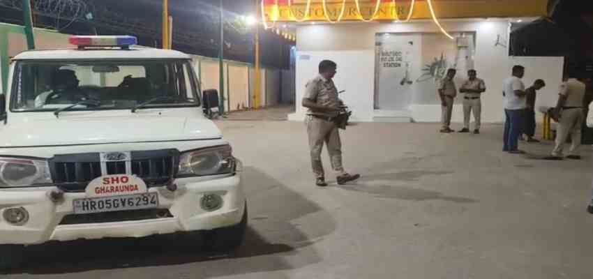 
								Haryana News: घरौंडा में पंप पर सिगरेट पीने से रोका तो चला दी गोली, ड्राइवर घायल, आरोपी फरार