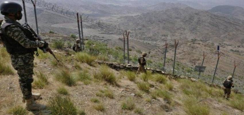 PAK-AFG के बीच सीमा तनाव में 12 अफगानियों की मौत और 100 घायल, तालिबान ने पाकिस्तान में घुसकर किया हमला