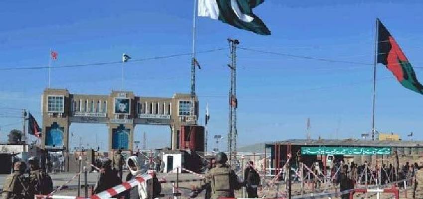 
												युद्धबंदी के भी बाद अफगानिस्तान-PAK के बीच तनाव का माहौल, पाकिस्तान दे रहा धमकियां