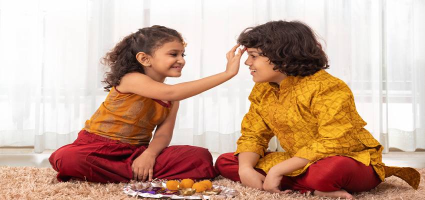 Bhai Dooj: भाई या बहन के नहीं होने पर कैसे मनाएं भाई दूज? जानें टीका का शुभ मुहूर्त और पूजा-विधि