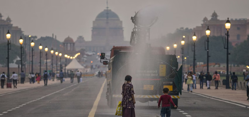 दिल्ली में फिर जहरीली हुई हवा, आनंद विहार में 400 के पार पहुंचा AQI का लेवल