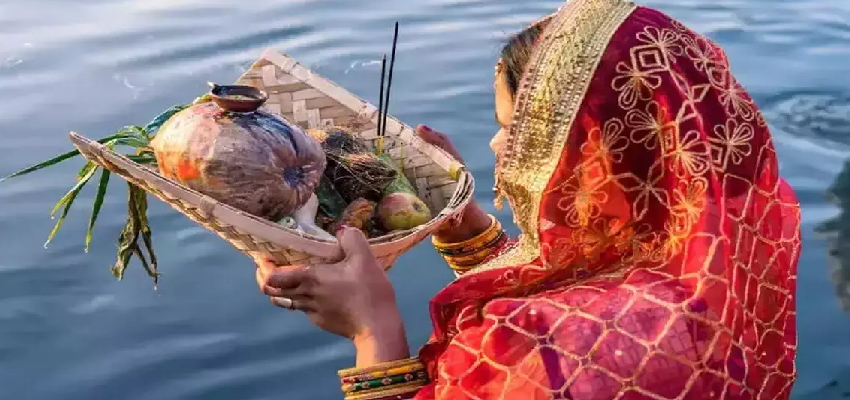 Chhath Kharna 2025: छठ के दूसरे दिन की जाती है खरना, जानें पूजा की विधि और महत्व
