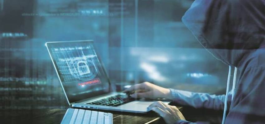 लाखों की ठगी से लेकर डिजिटल गिरफ्तारी तक, इन फ्रॉड्स से बचने के लिए कैसे बनें स्मार्ट?