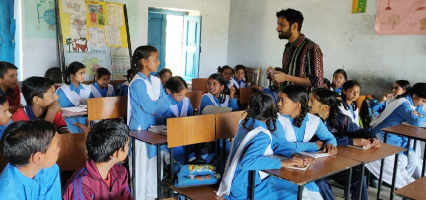 दिल्ली सरकार का ऐतिहासिक फैसला, अब नॉन कंफर्मिंग एरिया के निजी स्कूलों को भी मिलेगी मान्यता