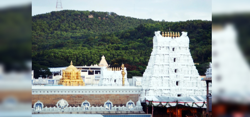 आंध्र प्रदेश: वेंकटेश्वर स्वामी मंदिर में भगदड़ से हाहाकार, 10 श्रद्धालुओं की मौत, कई घायल