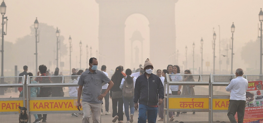 दिल्ली की Good Morning हुई Bad! फिर हवा बनी ज़हर, कई इलाकों में AQI 400 के पार