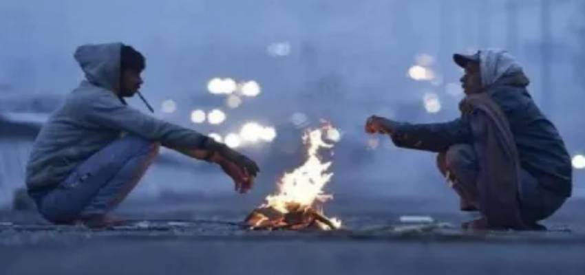 Weather Update: नवंबर में दिल्लीवासियों के लिए सर्दी का अलार्म, सोमवार को गिरा पारा, महसूस हुई असली ठंड