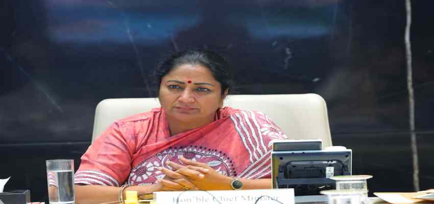 दिल्ली में प्रदूषण को लेकर सख्त रेखा सरकार, औद्योगिक इकाइयों व प्रदूषण फैलाने वाले वाहनों पर होगी कड़ी कार्रवाई- सीएम