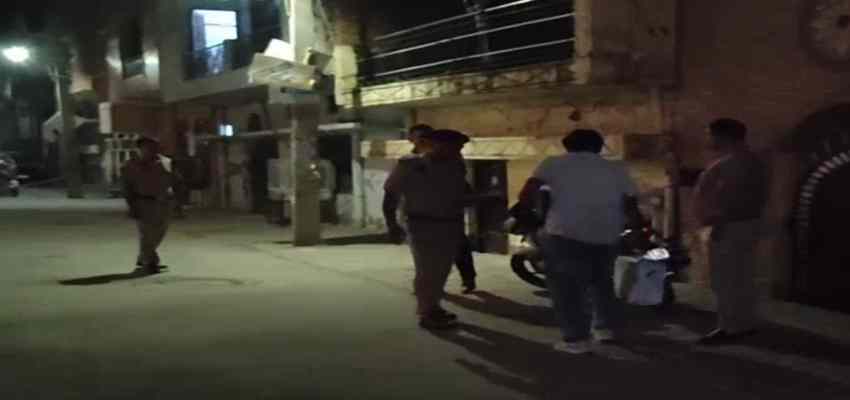 
							फरीदाबाद में एक युवक ने नाबालिग छात्रा पर देसी कट्टे चलाई गोली, इलाके में दहशत!