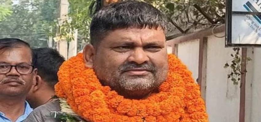 
							Bihar Election 2025: वोटिंग से पहले बड़ा उलटफेर, प्रशांत किशोर की पार्टी को छोड़ BJP में शामिल हुए ये कैंडिडेट