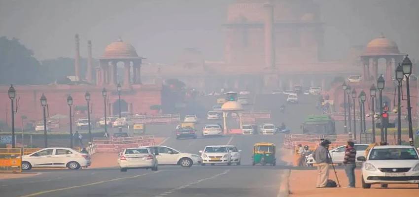 वाहनों पर बैन से लेकर पार्किंग चार्ज में बढ़ोतरी तक, जानिए बढ़ते प्रदूषण के चलते क्या बड़े बदलाव देख रही राजधानी