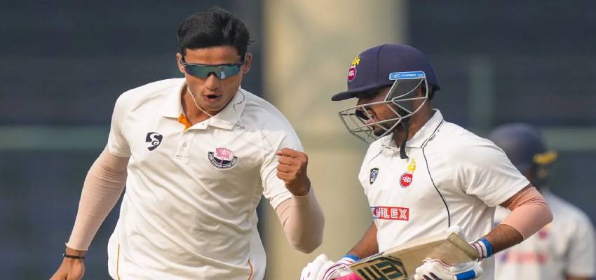 
							65 साल में पहली बार जम्मू-कश्मीर ने रणजी ट्रॉफी में रचा इतिहास, दिल्ली को दी करारी हार