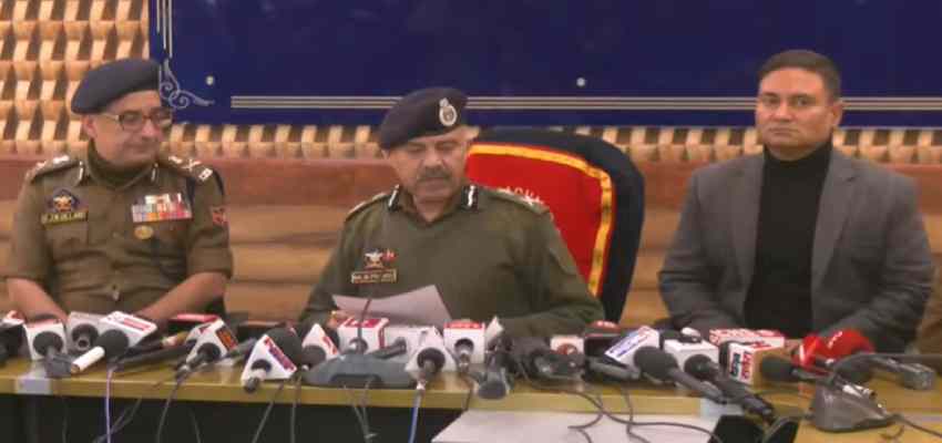 Jammu and Kashmir: नौगाम पुलिस स्टेशन पर कैसे हुआ ब्लास्ट, जम्मू-कश्मीर के डीजीपी नलिन प्रभात ने दिया पूरा अपडेट