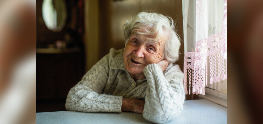 क्या आप भी होना चाहते है अमर? तो 100 साल की दादी से जानें लंबी उर्म का राज