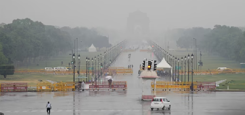 दिल्ली-एनसीआर में बारिश की संभावना, नवंबर में पड़ सकती है भयंकर सर्दी; जानें इन राज्यों का तापमान