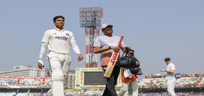 गुवाहाटी टेस्ट से पहले टीम इंडिया को झटका! गर्दन की चोट ने बढ़ाई गिल की मुश्किलें, ODI में भी खेलना मुश्किल