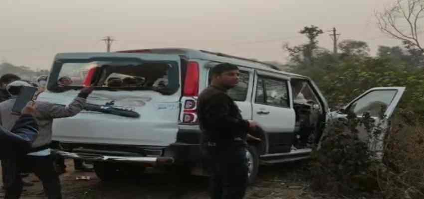 छत्तीसगढ़ में स्कॉर्पियो और ट्रक में भीषण भिड़ंत, 5 लोगों की मौत, कई घायल