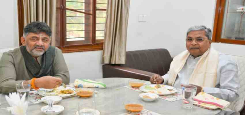 
												कर्नाटक कांग्रेस की तकरार पर लगा ब्रेक, सिद्धारमैया और डीके शिवकुमार कर किया बड़ा ऐलान