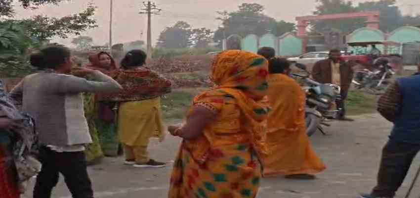 UP News: कुशीनगर में एक ही परिवार के तीन बच्चों की मौत, स्वास्थ्य विभाग में हड़कंप