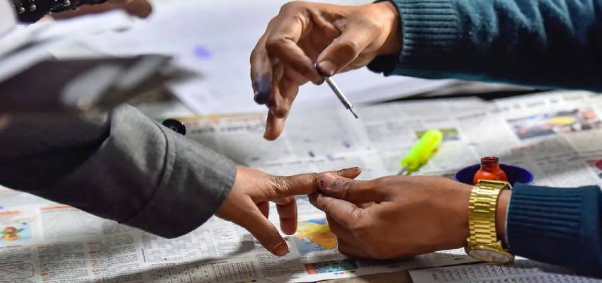 Delhi MCD By-Election: दिल्ली MCD की 12 सीटों पर उपचुनाव के लिए मतदान खत्म , संगम विहार में 9.44% वोटिंग