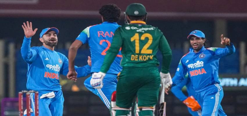 
												IND vs SA: वनडे ओपनिंग में भारत की जीत...साउथ अफ्रीका को 17 रन से दी मात, कप्तान KL राहुल ने इन प्लेयर्स पर लुटाया प्यार