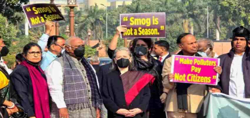 Delhi Winter Session 2025: ‘किस मौसम का मजा लें?’ वायु प्रदूषण के मुद्दे पर विपक्ष का विरोध प्रदर्शन