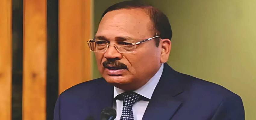 16 साल से लटके एसिड अटैक केस पर CJI सूर्यकांत ने फटकारा, कहा– ये न्याय नहीं, मज़ाक है...