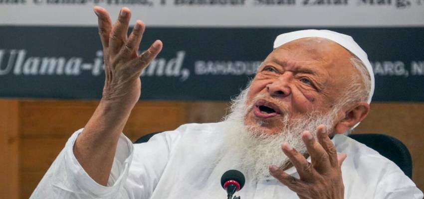 वंदे मातरम् पर मौलाना मदनी की टिप्पणी से सियासत गरमाई, बोले - इबादत सिर्फ अल्लाह की...