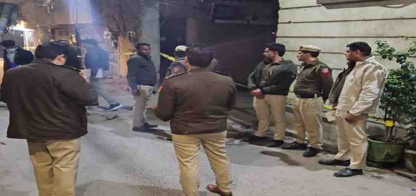 
							Delhi News: शाहदरा इलाके में प्रोपर्टी डीलर पर ताबड़तोड़ फायरिंग, इलाके में दहशत