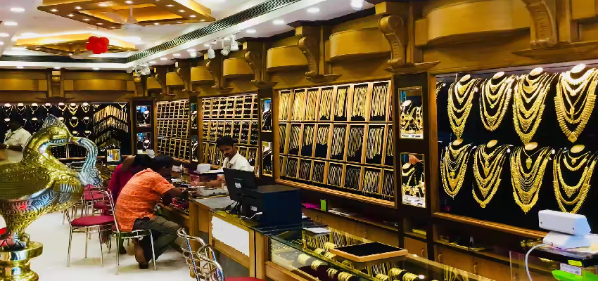 Gold-Silver Rate: 2 लाख पार हुई चांदी की कीमत, सोने ने तोड़ा रिकॉर्ड, जानें क्या है इस उछाल की वजह