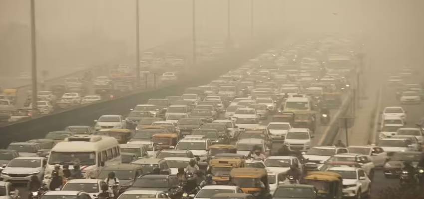 Delhi Pollution: दिल्ली की हवा हुई खतरनाक! कई इलाकों में AQI 400 के पार
