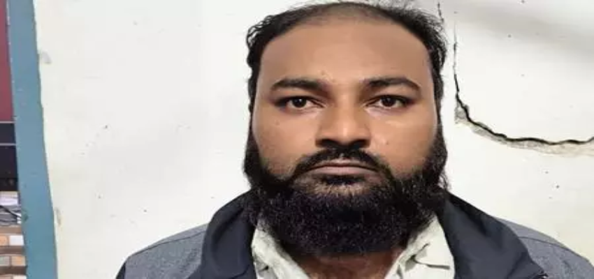 
								बुर्का बन गया काल! शख्स ने पत्नी-बेटियों को उतारा मौत के घाट;शव दफानने की जगह जानकर चौंक जाएंगे